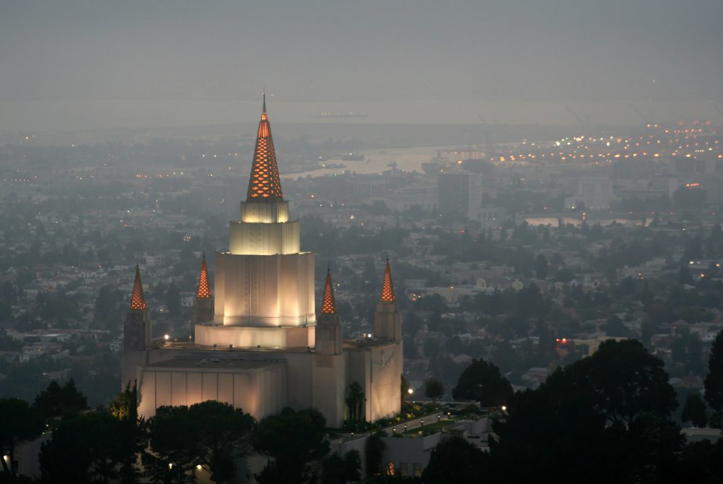 mormontempleinoaklandcalifornia Secta